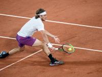 LOL-美国网球队绝杀世界网球队，西西帕斯制霸全场的简单介绍