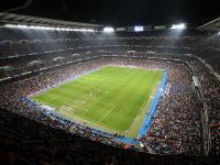 IM电竞APP-绿茵场与篮球馆的共鸣，当英超争冠焦点战遇见掘金关键突围