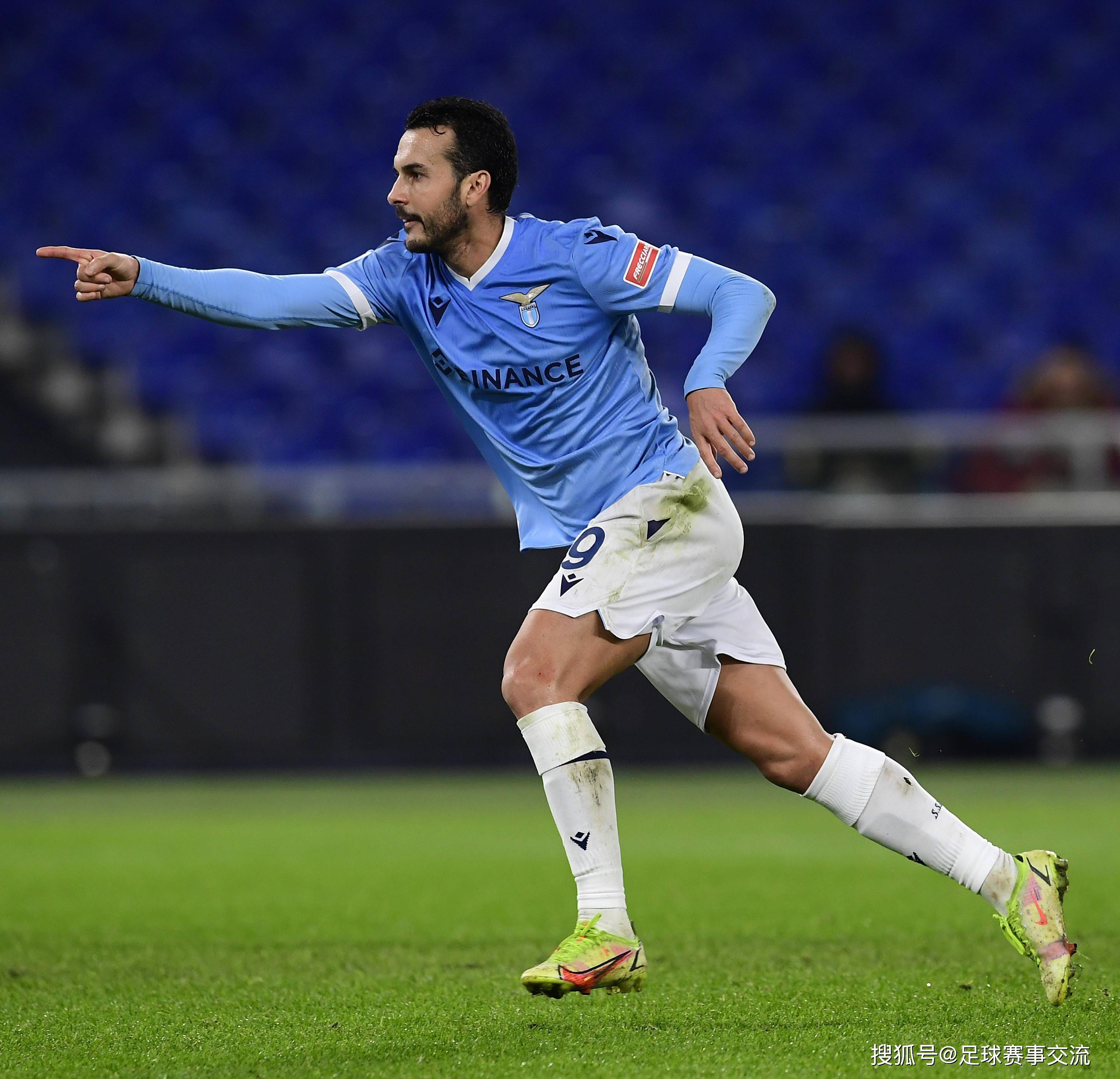 拉齐奥球员表现抢眼，为球队争取关键三分的简单介绍