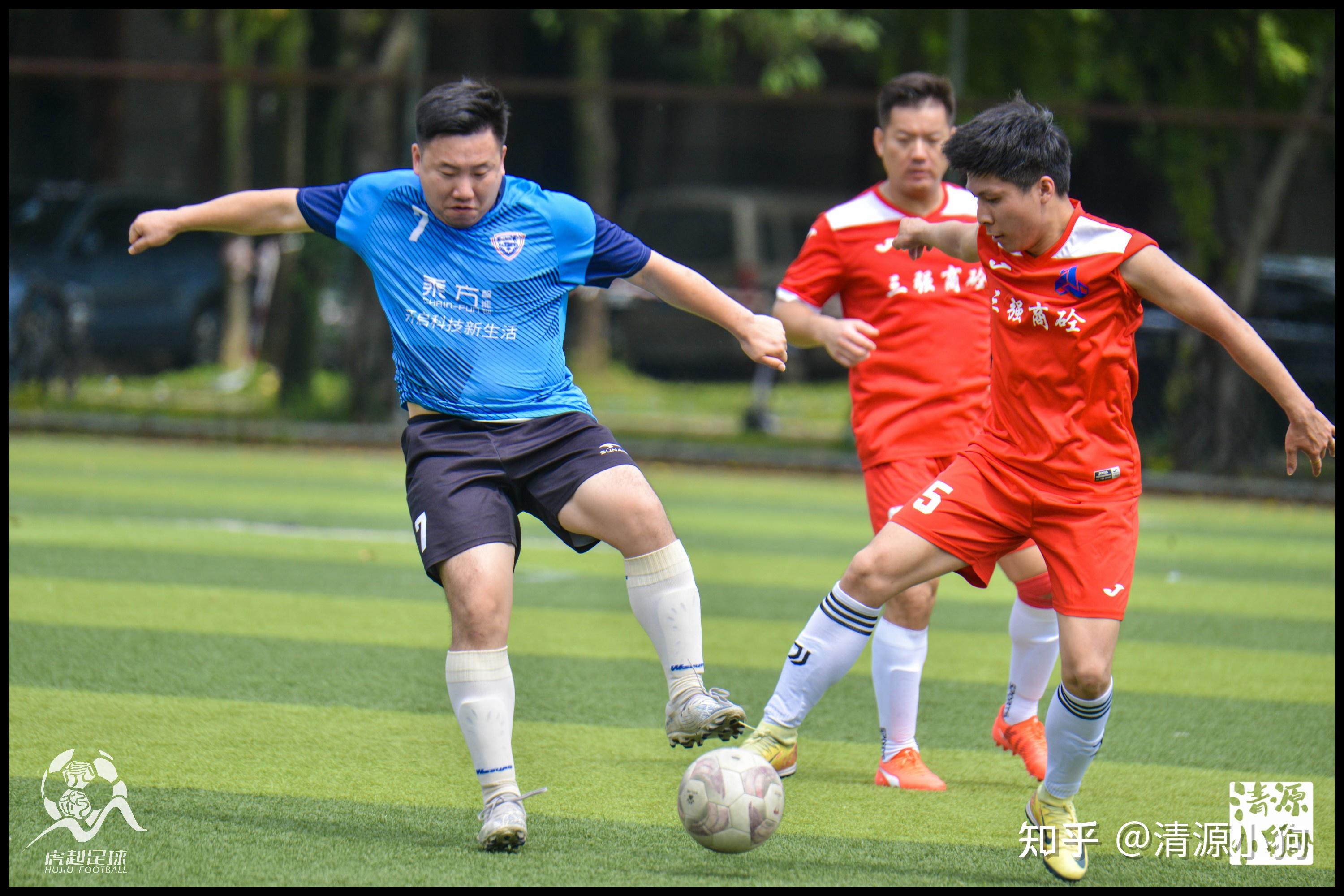 关于中国足球超级联赛战局激烈，球队实力均匀的信息