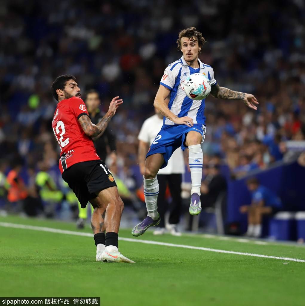 包含西班牙人客场抢分，成功逃离降级区的词条