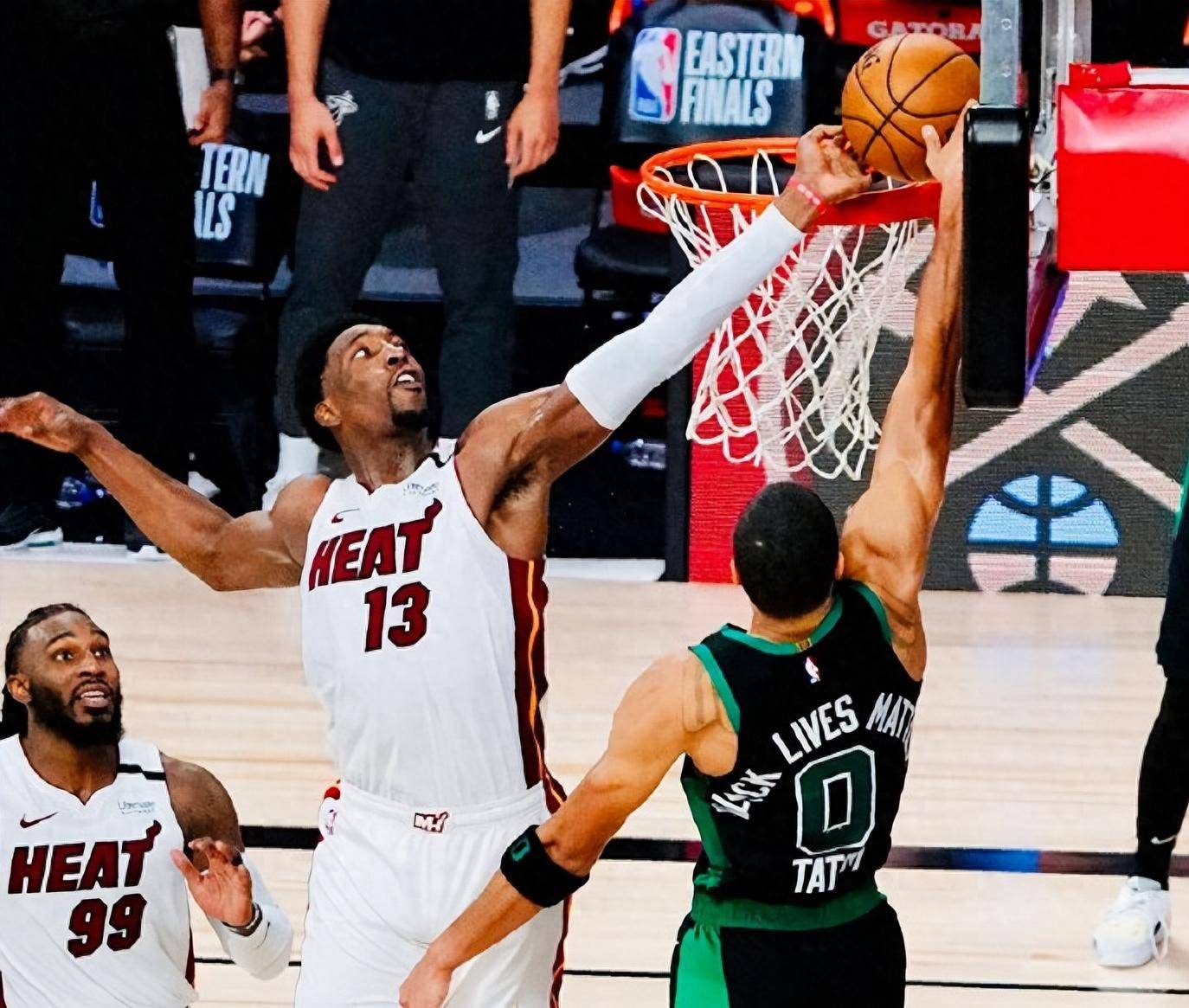 关于凯尔特人翻盘热火,库里关键制胜的信息 关于凯尔特人翻盘热火,库里关键制胜的信息