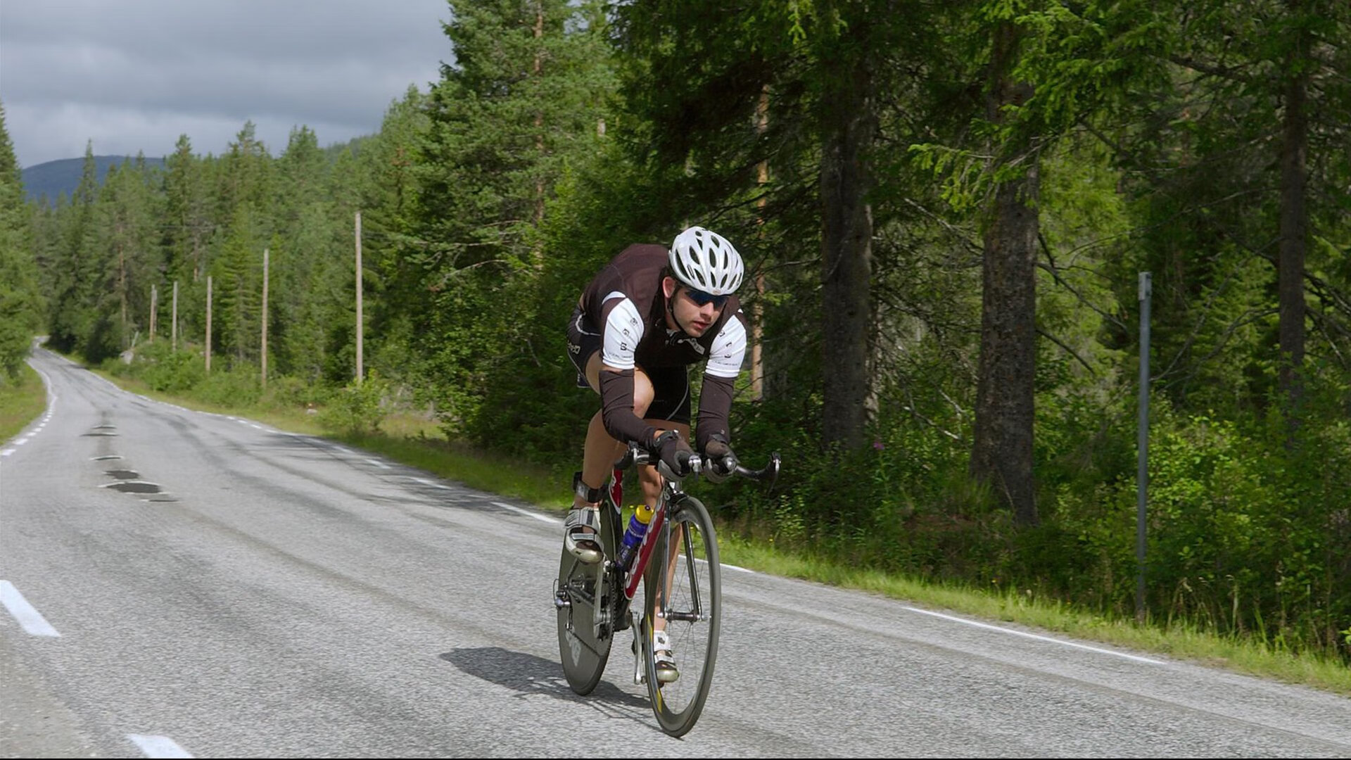 巴尔韦德生涯之夜闪耀，埃及硬仗擒智利展现强韧本色